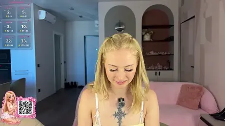 BlondieSixSeven webcam model stream image