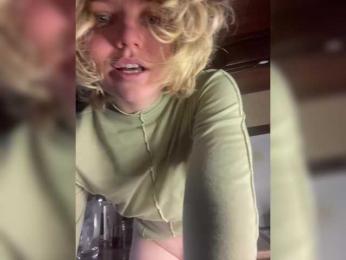 A-Huli webcam bongacams model stream image