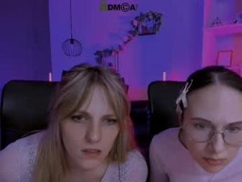 mona_cloud webcam model stream image