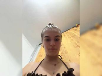 AlinaLemon webcam model stream image