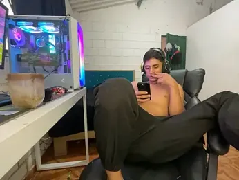 Max_TheHorseDick webcam model stream image