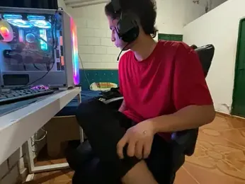 Max_TheHorseDick webcam model stream image