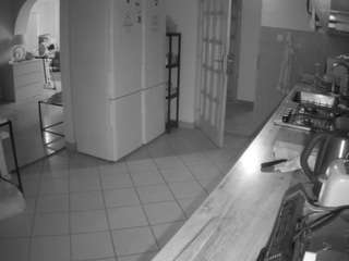 voyeurcam-julmodels-kitchen webcam model stream image