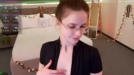 Rina_Red webcam model stream image