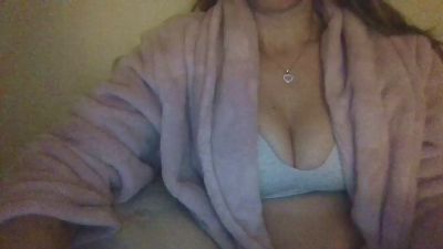XHoneyBlossomX webcam model stream image