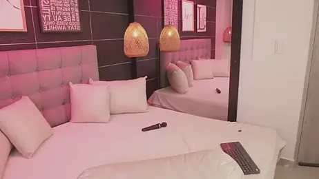 BellaLatinaTS webcam stripchat model stream image