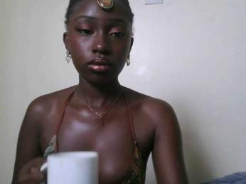 Boughie-birdy webcam model stream image