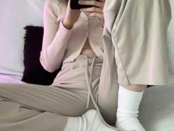 BestyBoobs webcam model stream image