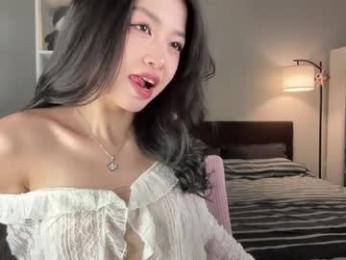 yourlittlesunrise_ webcam model stream image