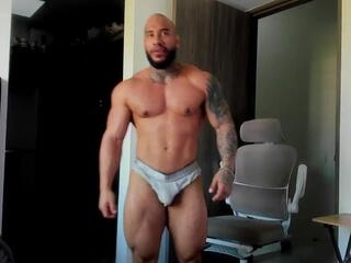 Andrew Johnsonn webcam model stream image