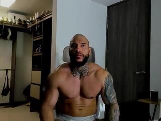 Andrew Johnsonn webcam model stream image