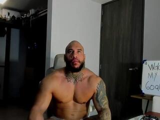 Andrew Johnsonn webcam model stream image