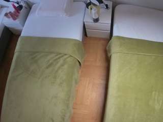 voyeurcam-julmodels-bed-5 webcam camsoda model stream image