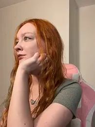 Radiants_two webcam model stream image
