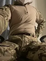 Daddygarry webcam model stream image