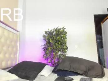 valentinaliux_ webcam model stream image