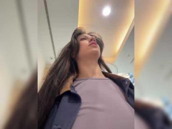 _Meggi_ webcam model stream image