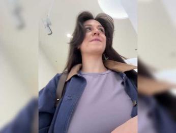 _Meggi_ webcam model stream image