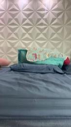 Moranguinh_24 webcam model stream image