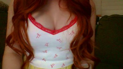 Tillybee webcam model stream image