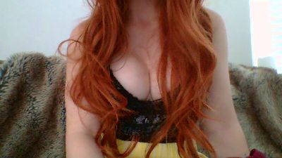 Tillybee webcam model stream image