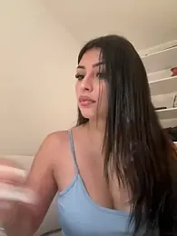 sweetAli_ webcam model stream image