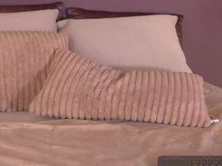 ellediane webcam model stream image