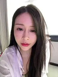 yiyi_3523 webcam model stream image
