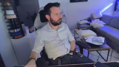 moi92160 webcam cam4 model stream image