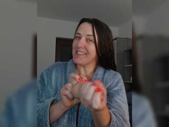 Angela100 webcam model stream image