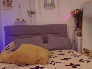 Marrena webcam model stream image