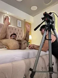 DomBoy_ webcam model stream image