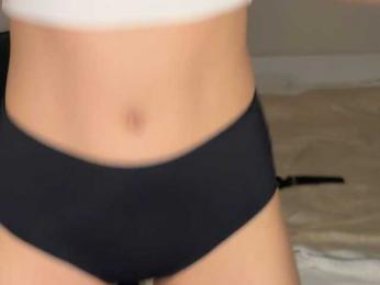 v_-_-_v webcam model stream image