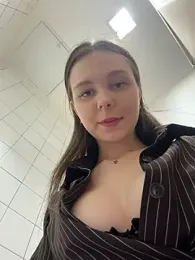 Ttixmila webcam stripchat model stream image
