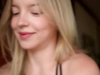 my_mia_ webcam model stream image