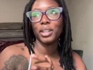 yoursecret1425 webcam model stream image