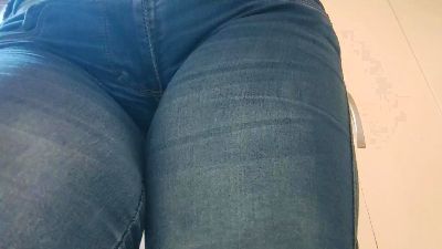 Fredericka webcam model stream image