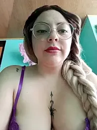 madelaine- webcam stripchat model stream image