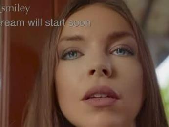 diana_smiley webcam model stream image