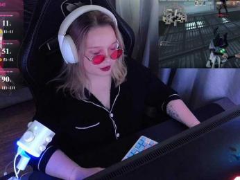 AlinaAdams webcam model stream image