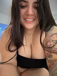 horny_roomiess webcam model stream image
