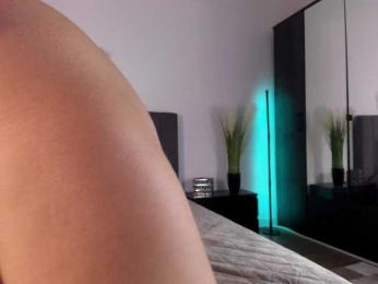 Raisa1gee webcam model stream image