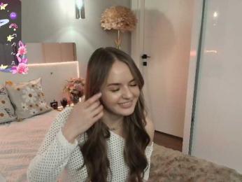 Lunaaaura webcam model stream image