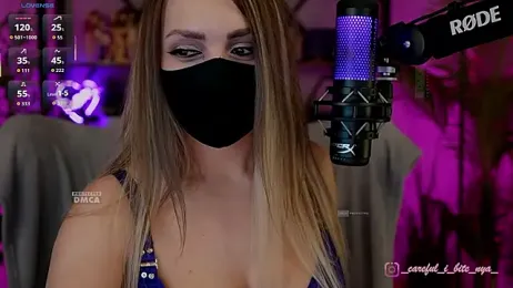 careful_i_bite_nya webcam stripchat model stream image