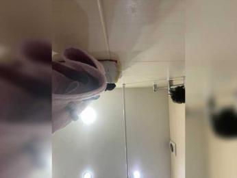 KiraMalina webcam model stream image