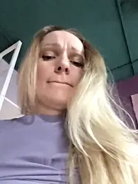 Bondgirl_013 webcam model stream image