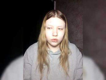 SweetyKittyaa webcam bongacams model stream image