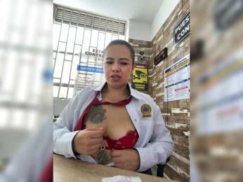 Ariana--7 webcam bongacams model stream image
