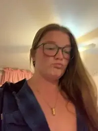 PussiesnCream_ webcam model stream image