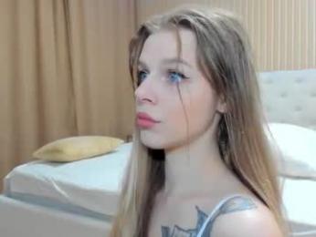 mila_polly_and_forester webcam chaturbate model stream image